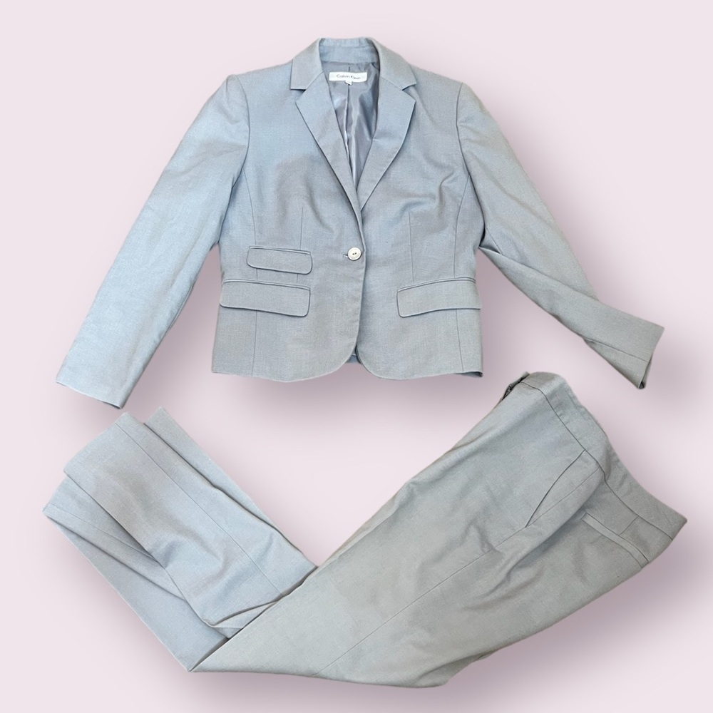 Calvin Klein Light Blue 2 Piece Suit Blazer Jacket & Pants Size 6 Petite